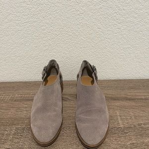 Crown Vintage Charmed Booties Taupe, Size 6.5